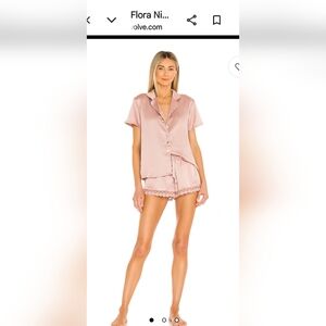 NWT Flora Nikrooz Victoria Solid Charmeaus Solid Notched PJS Short Set Size L